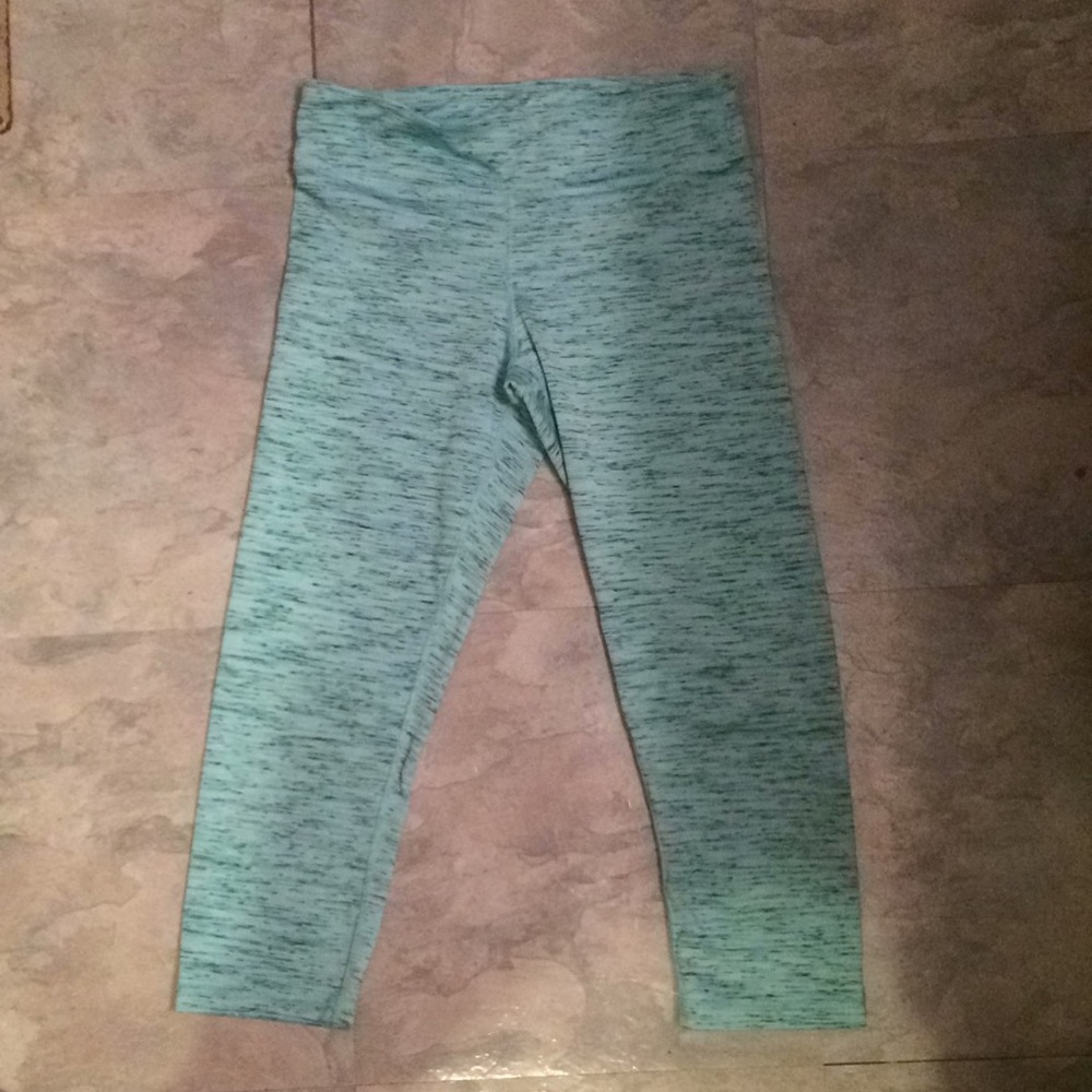 Capri workout pants